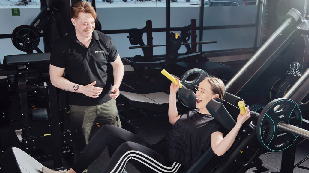 Nybegynner på et treningssenter? Slik kommer du i gang! - SKY Fitness